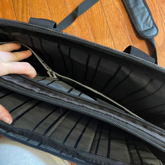 Kenneth Cole Reaction Laptop Bag - Charcoal Gray - Picture 3 of 6